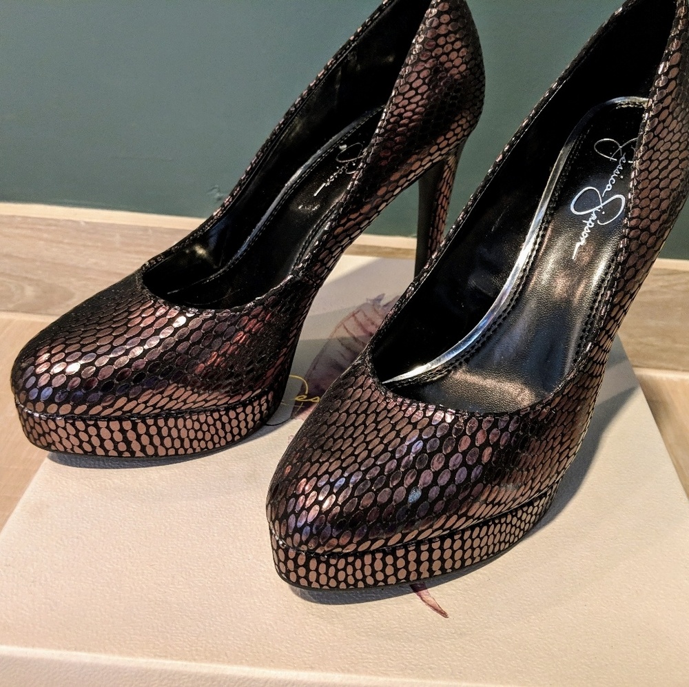 Jessica Simpson NIB gunmetal pumps high heel 8.5